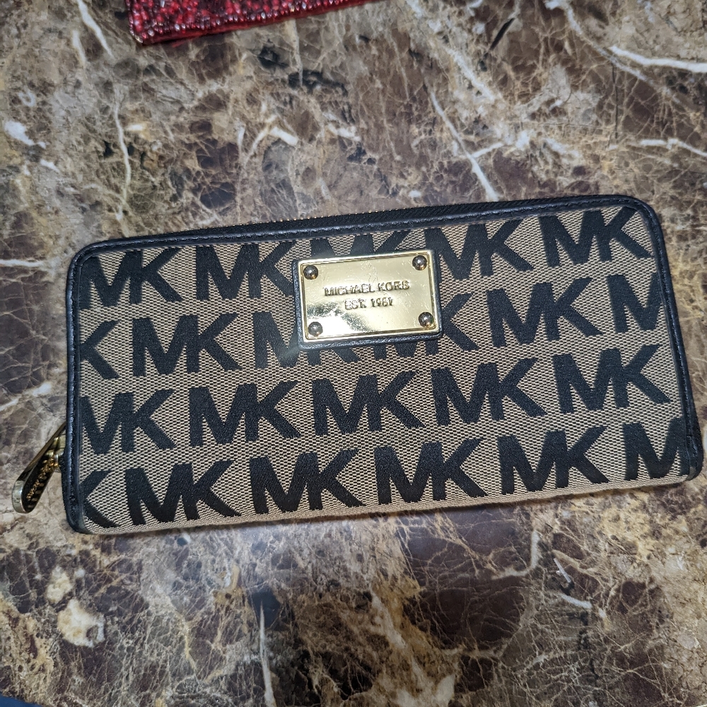 Mk Wallet